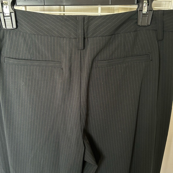 Cabi wide leg pinstripe pants w/cuff - Picture 2 of 5